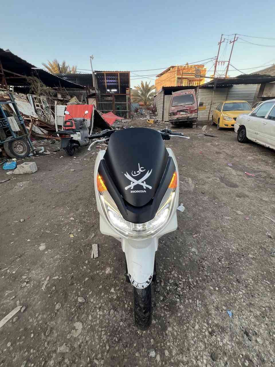 السلام عليكم 
PCXالجيل الثاني 
JFياباني  125
حرف  A
كفالة عامه
السعر ( ١٣ $ ورقه )وبيها مجال قليل..
