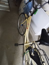 يا الله.سلام عليكم للبيع بايسكل بناتي حجم 26لون كريمي بايسكل  نضافه100...