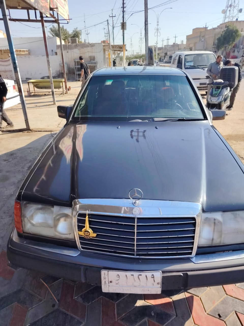 بسم الله تبارك الرحمان 
اخوان  مستعجل عل بيع اقره التفصيل واني خادم 
مارسدس دب موديل 92 اصل رقم  بغداد مشروع وطني السياره مال بيت التنته الماطور شغال بس السجه واكفه وعوسها بس سنتر لوك 
تحويل ثاني يوم   امكينه وكير 3000بشرط مصبوغه جماليه وصدر  قواعد دبلات  خير من الله تبريد ثلج السياره نوعمه ومشي لا خياس ولا شي وسياره احلى من صوره كهربيات كلها شغاله ادامه كامه مناقصه شي الحداديه جديده اريل كهربا ويه السويج 
 خير من الله هذه رقمي*********** 
السعر 57وبيها مجال شي بصيط 
ومن تجي بيك خير وتدلل بكاني ميسان الميمونه
