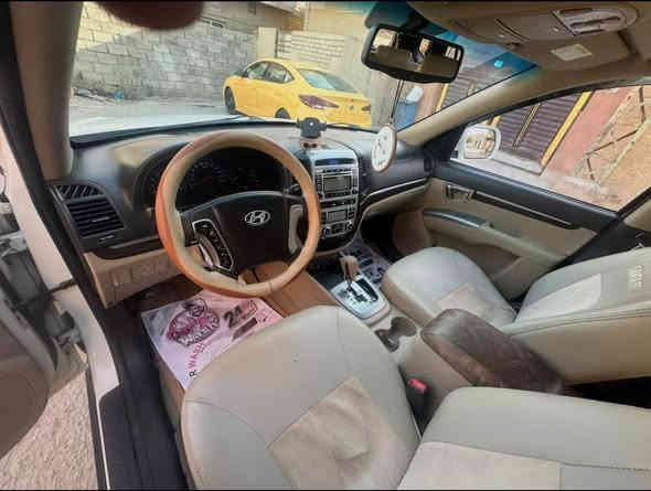 للبيع 
سنتافي 2011 خليجي 6 سلندر 
مكينه 3500 مكفوله على اخر حبه
كير مكفول
صدر جديد 
تخم تاير جديد 
منظومة تبريد مع الرديترات جديده
سياره حلوه ومال جناي وترايها بشرط من زاخو للفاو ورقم انكليزي باسمي 
بيها صبغ جاملغ خلفي بصف السايق وباب وحافة البنيد حك 4 اصابع 
السعر 155 وبيها مجال 
مكاني بغداد الزعفرانية
*********** بغداد
