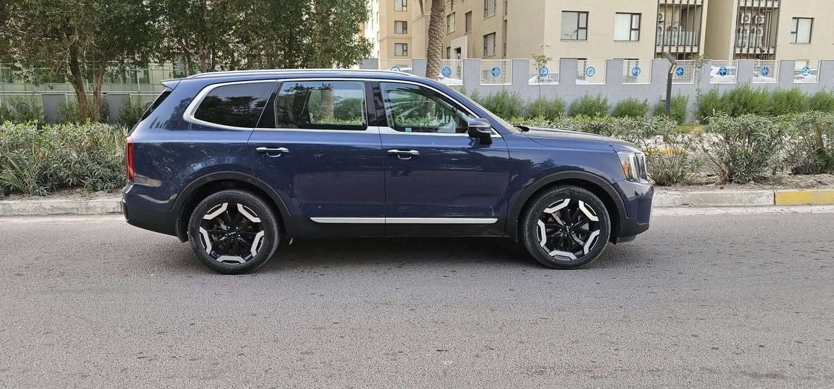 السلام عليكم ورحمة الله
للبيع سيارة: كيا تيلورايد  S وارد امريكي  موديل 2023
رقم بغداد الجديد   تحويل مباشر للمشتري
•الضرر:  واضح بالصوراو بالسونار او رقم الشاصي موجود ويه الصور   ايرباك دركه او دشبول  ضاربات 
•

•المواصفات :
▪️السيارة: كيا تيلورايد S لون ازرق بحري
▪️المحرك: 3.8L (ستة سلندر)
▪️العداد: 52000 الاف ميل  
▪️حجم الويل: ويل كب حجم 20 مع طقم تايرات بحالة ممتازة مشلن 
▪️تحديد مسار
▪️سلايت روف [ فتحة سقف ]
▪️خاصية تحديد المسار
▪️رادار امامي للتوقف التلقائي
▪️حساس خلفي
▪️حساسات و رادارات الاجتياز الجانبية (نقاط عمياء)
▪️كامرة خلفية دوارة اصل مع الستيرن
▪️تحكم فول كهرباء لمقعد السائق 
▪️شاشة الدشبول حجم كبير للتحكم بايعازات السيارة
▪️كشنات السيارة جلد اسود اصل
▪️تدفئة الكشنات المقدمة
▪️السيارة 7 راكب
▪️ثلاث قطع تبريد
▪️تشغيل عن بعد
▪️سستم صوت
▪️المقاعد الخلفية منفصل ملكي
▪️تحكم ستيرن جهتين بلوتوث وحاكية وكروس سرعة وتحكم صوت 
▪️نظام ABS مانع انزلاق

السعر المطلوب 265 ورقه مع المجال بسيط او مراوس حسب القناعه
 
للاستفيار اكثر الاتصال او واتس اب على: ***********
مكان السياره بغداد حي العامل من جهة السريع
