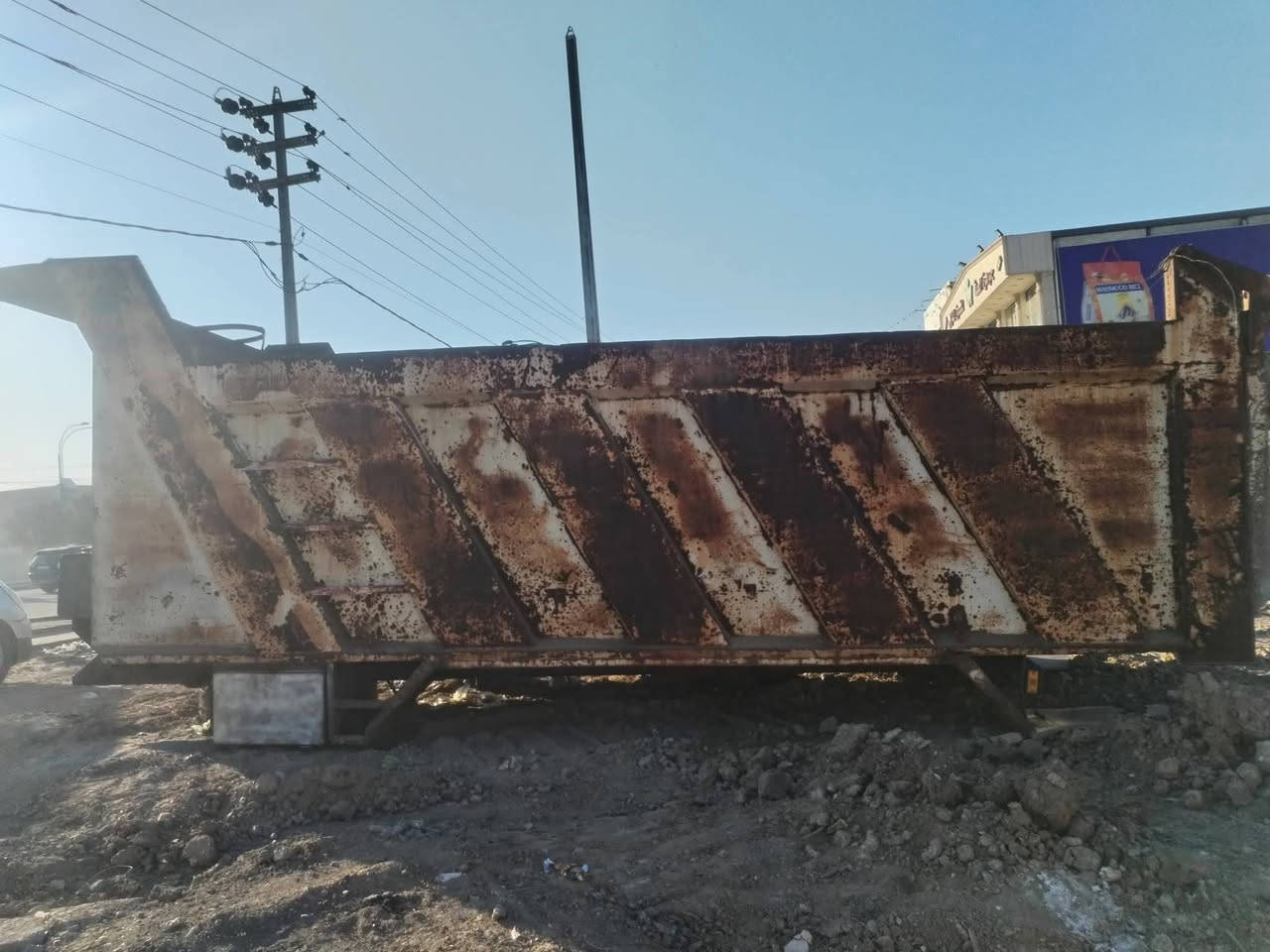 بدي جديد للبيع 5 اونص 
***********
