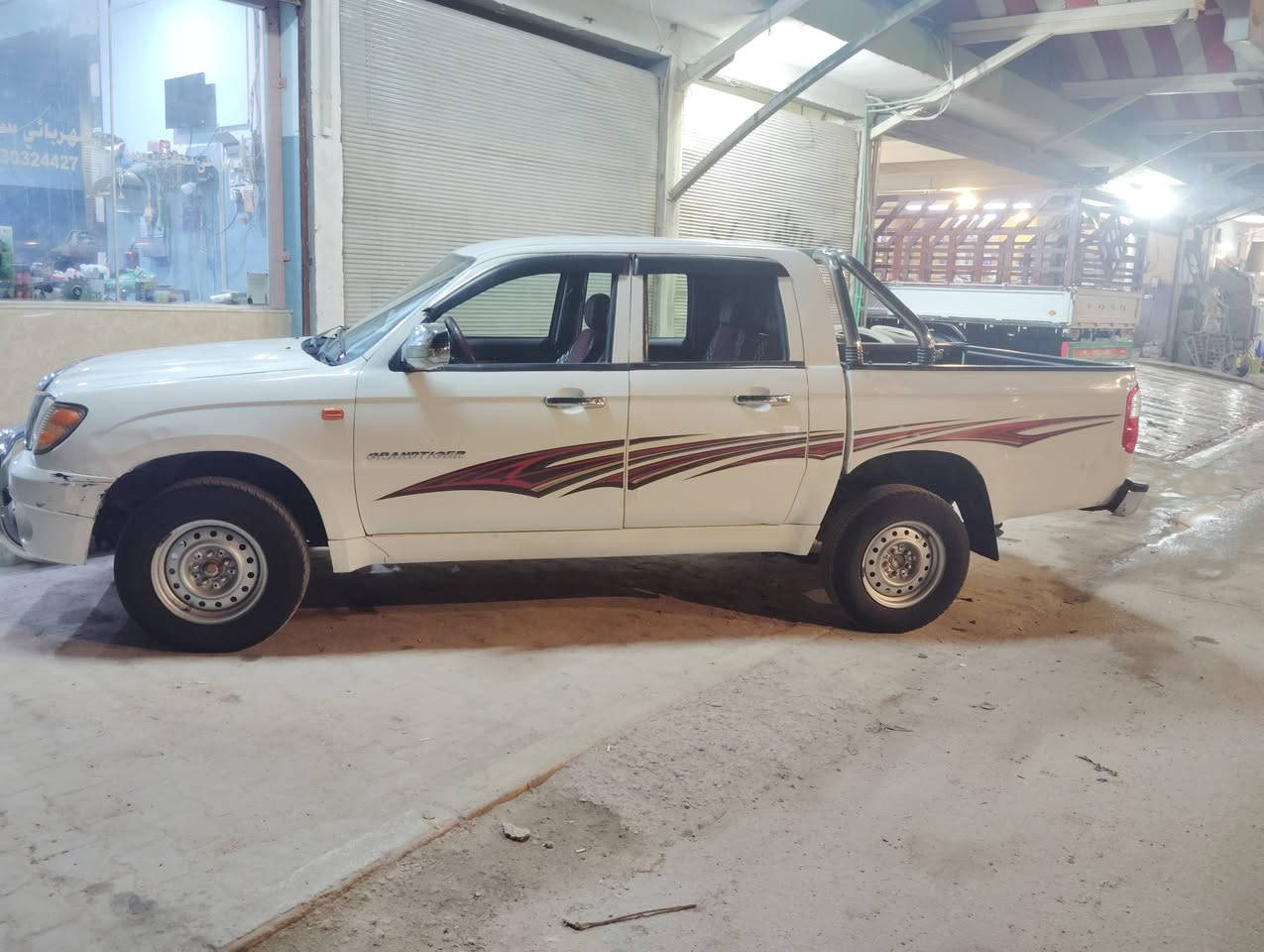 موديل 2019 مكان نجف متجايه سعر 70 وبيها مجال قليل ***********
