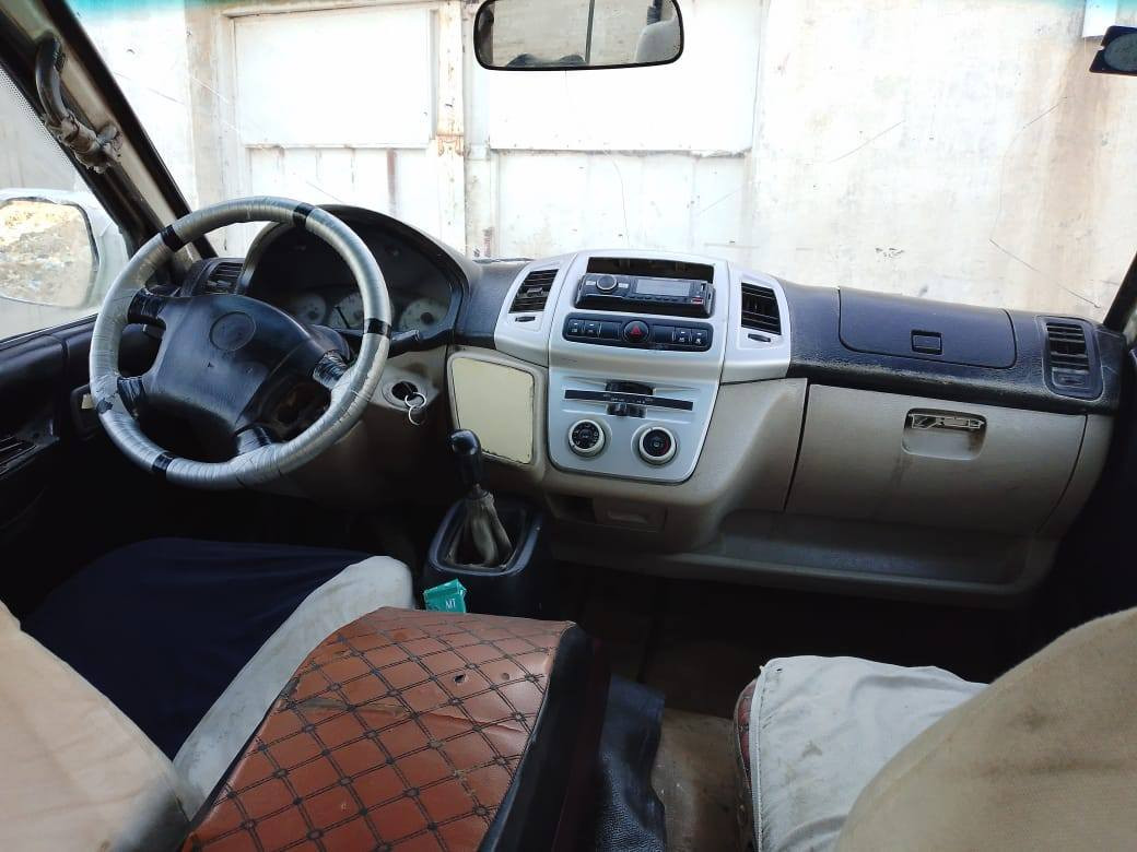 السلام عليكم..سياره جمبي موديل 2010 رقم ثلاثي مميز
..
سياره گير مكينه ستاركس مثكوره بلسنويه ديزل
سياره مكفوله من كلشي 
حداديه تخم تاير جديد 
السياره رقم انكليزي مشروع وطني بأسمي 
العنوان الديوانية السعر خاص اتصل على هذه الرقم 
***********
