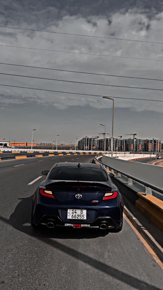 🚗 للبيع Toyota GR86.  
2023
المواصفات:
 • محرك 2.4 لتر بوكسر
 • 228 حصان
 • دفع خلفي
 • قير عادي 6 سرعات
 • شاشة معلومات 8 إنج
‏ • Apple CarPlay / Android Auto
 • أنظمة أمان وثبات متكاملة

حالة السيارة:
 • وارد امريكي
 • حادث مدكر وربع الباب حادث خفيف مصلحهن نفسهن بدون تبديل
 • فحص جاهز
 • لا تحتاج أي مصروف
       . رقم بصره حره بسمي 

السعر: ( $196) قابل للتفاوض ضمن المعقول
او مراوس حسب القناعة
للتواصل: خاص أو اتصال
***********
