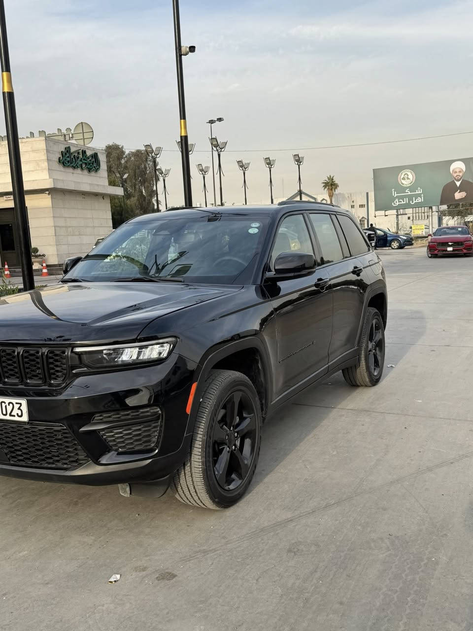 سلام عليكم  جيب موديل 2024 زيرو ماشيه3 الف ققط
للبيع التديوت 2024 5راكب فول مواصفات 
1.  محرك 6 سلندر 3600 
2. فتحة سقف 
3. ماشيه 3 الف  فقط بحالة الزيرو 
4. كشن تدفئه 
5. هيتر ستيرن 
6. صندوق كهرباء
7. شحن واير ليس 
8. كشاف امامي لد بلادي 
9. كشنات جلد وشاموا
10. اوتو هولد
11. اطفاء ذاتي
12. رادار 360 درجه
13. نقطه عمياء
14. حساسات اماميه وخلفيه
15. تحديد مسار 
16. رادار تصادم امامي وخلفي 
17. كامرا خلفيه دواره 
18. گير ماوس 

19 صور الحادث موجوده بل منشور 
ملاحضه جاملغ السايق مبدل نفس لون وكاله بدون صبغ

20. بچم كبس ع وضع الشركه 
21. صور الضرر مرفقه بالمنشور
22. السياره بدون اي مسج 
23. رقم اربيل  تحويل مباشر 

24. العنوان بغداد شارع فلسطين
اي استفسار رقمي ***********
