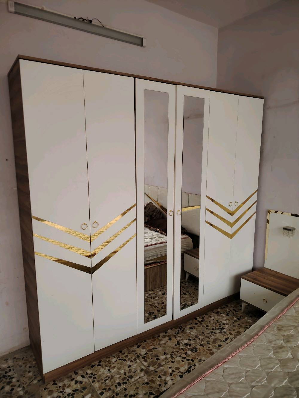 غرفه نوم للبيع جديده كلش للاستفسار الاتصال على مكاني البلديات 