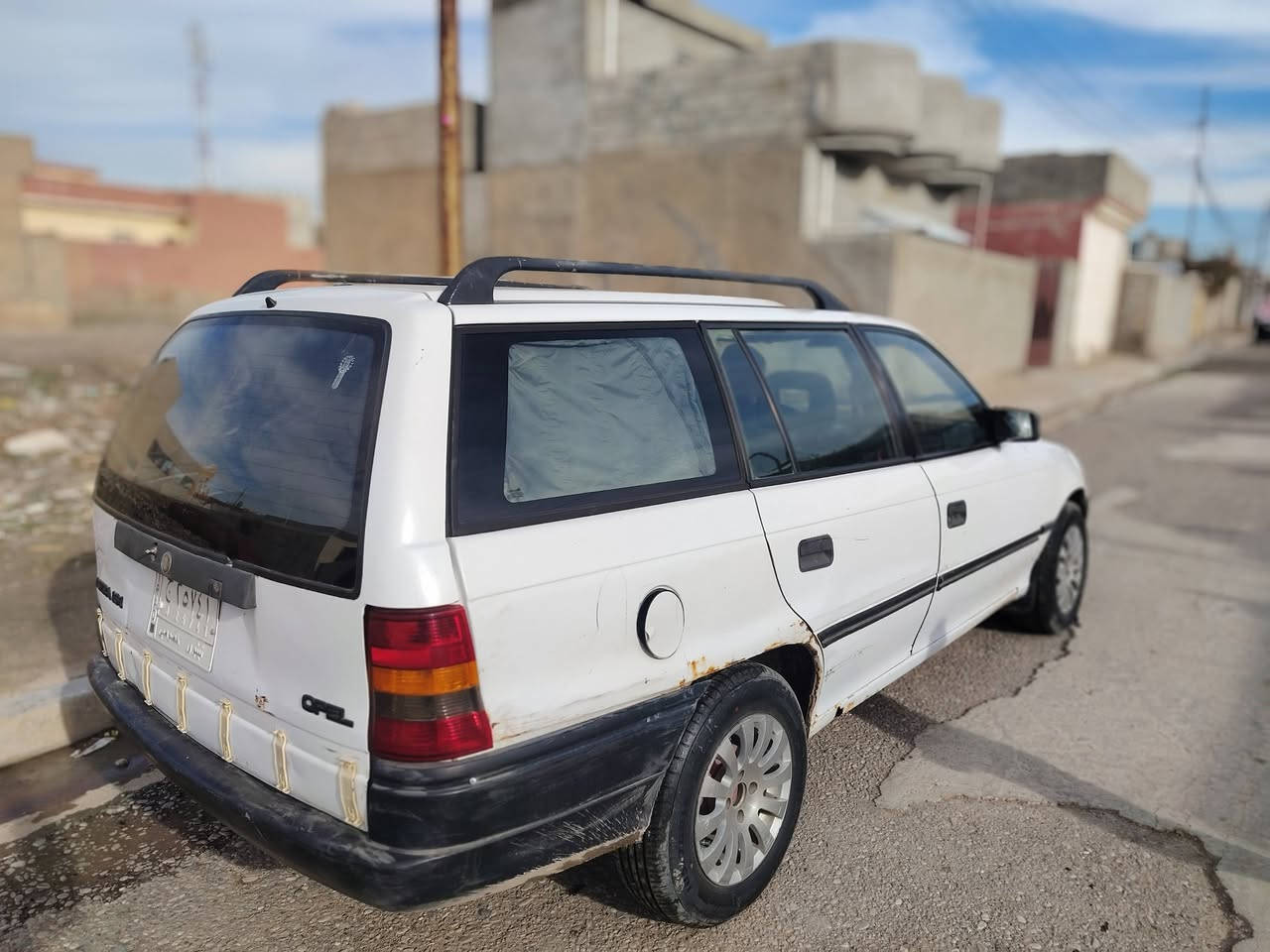 السلام عليكم استر حجم ١٦موديل ٩٣ مصلحه دواير ودوسات تواير جدد محرك شرط  سنويه للثمانيه وعشرين كابون بانزيت السعر ٥٠وبيه مجال ***********
