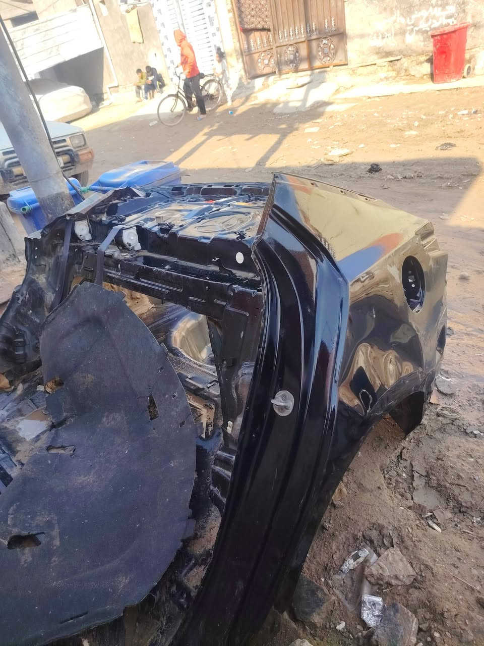 جاملغ وحوض اوبتيما للبيع يرهم ل 11 و 12و 13 و 14
الايسر
مكاني الديوانية 
***********
