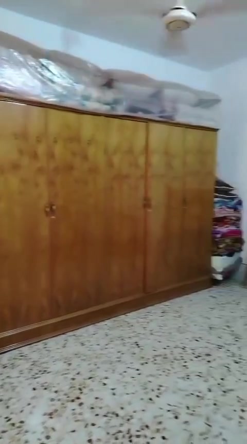بيت للبيع نهاوند قرب البطاقه الوطنيه ركن مساحة 160متر ع سايدين  وحديقة 
***********
