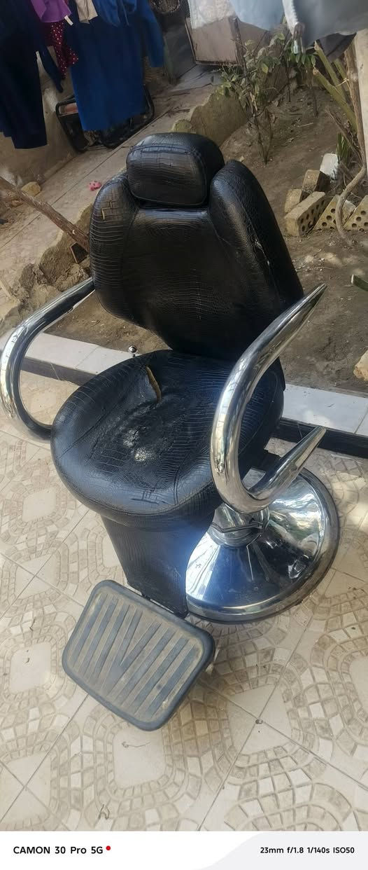 كرسي حلاقه لبيع نضيف بس بي شك زغيره مكاني نجف حي نداء سعر 130  وبيه مجال


**إذا كنت صاحب هذا الإعلان وتريد حذفه لأي سبب، رجاءا أرسل رسالة إلى الدعم الفني**