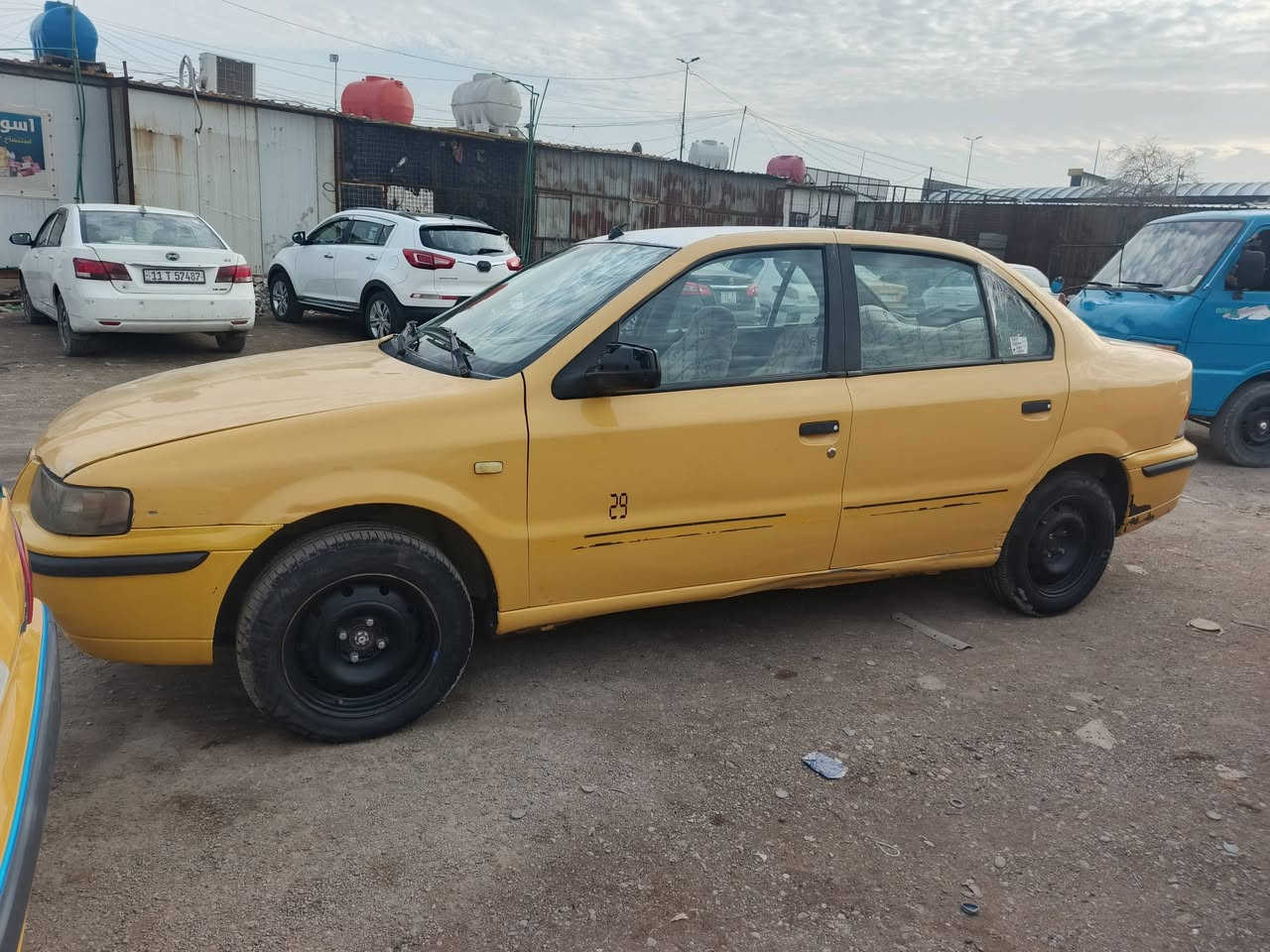 سلام عليكم سمند ٢٠١١ ناطقه سنويه ل٢٧ سياره حلوه ونضيفه مابيها قطره صبغ عله كد شبر يم الاشاره مال جاملغ لكدام من يم لسايق سياره مال بيت تخم تاير مكينه وكير فرنسي سياره شرط لتحويل  خير من الله مكاني بغداد شعب ***********
