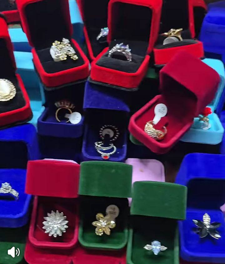 توفر خواتم نسائي اوربي طلاء ثابت


**إذا كنت صاحب هذا الإعلان وتريد حذفه لأي سبب، رجاءا أرسل رسالة إلى الدعم الفني**