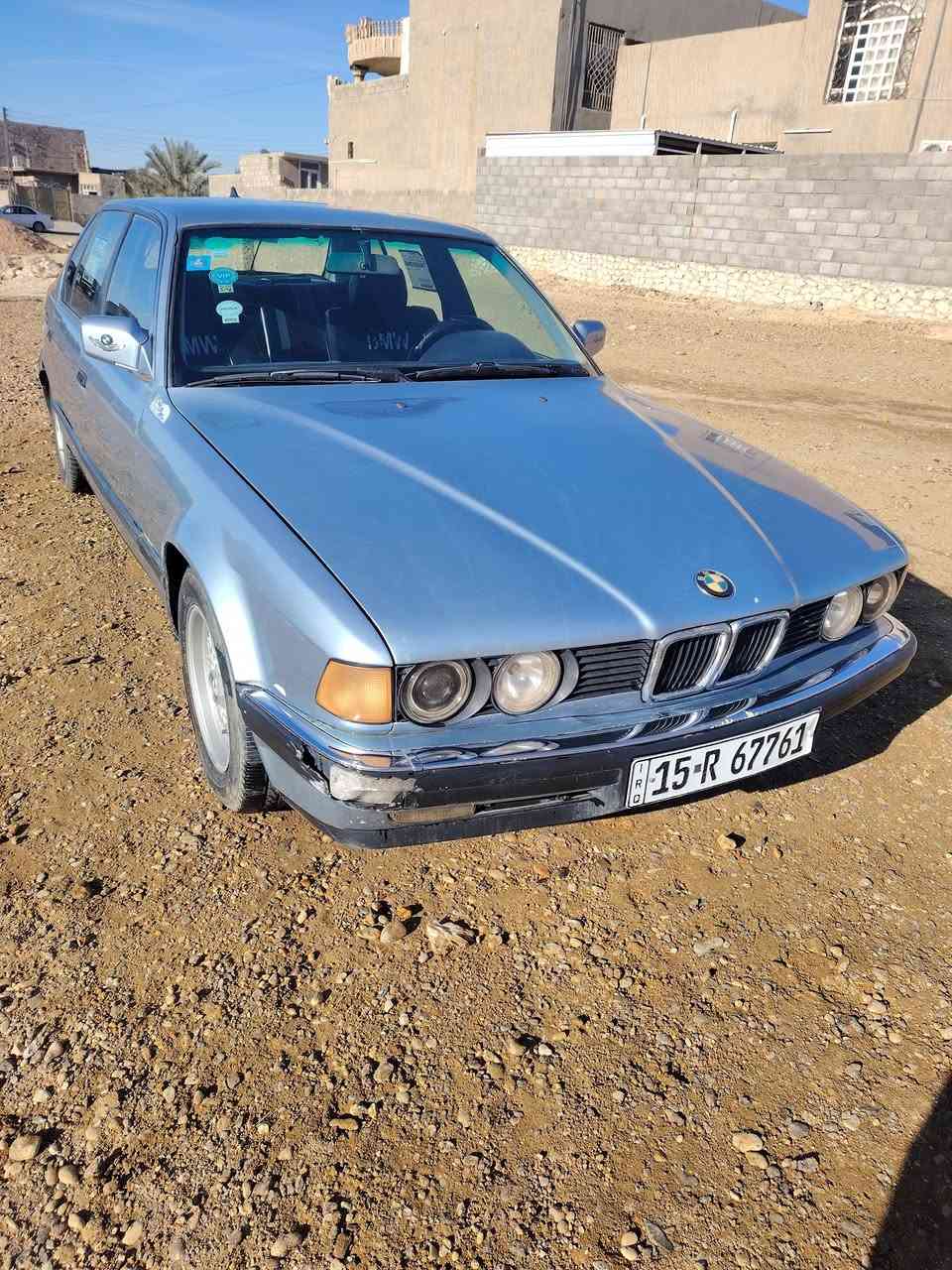 السلام عليكم للبيع بي ام دبليو ١٩٩٢ فول مواصفات فتحه سلايت وكشن كهرباء وتبريد محرك كير جيد جدا ومرشوشه جماليه سعر ٥٢ مكان سياره الانبار  حديثه حقلانيه   تواصل *********** او *********** ملاحظه حداديه مو تمام
