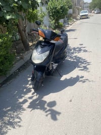 سكنس فحل كوري الدراجه بعدهة بحيلهة اكفلهة الك كفاله عامه من كلشي تبخير...