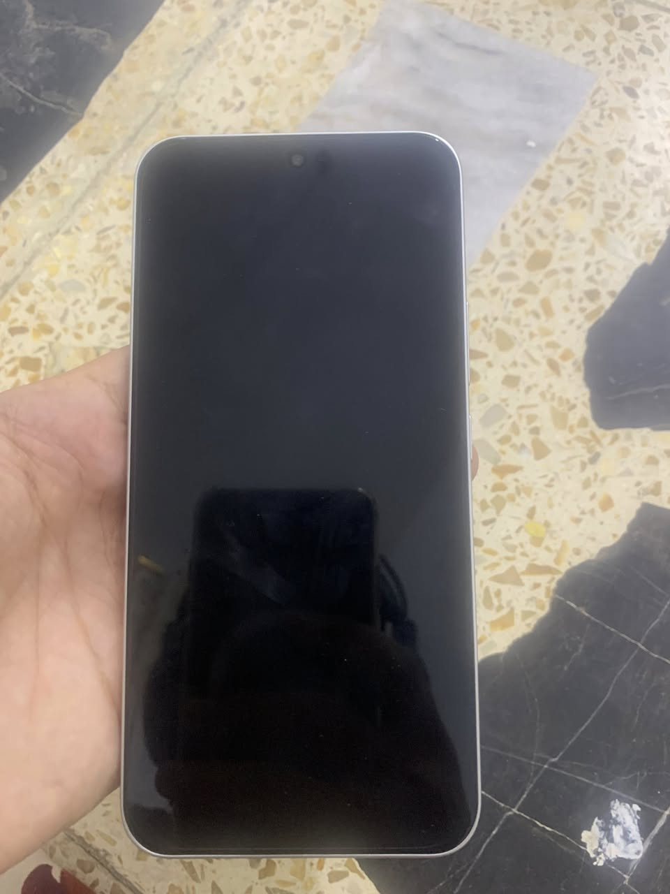 هونر 400 5G  ذاكره 512 جديد استخدام 5 ايام جديد جديد سعره 475 وبي مجال مكاني بوب الشام استفسار اكثر ***********
