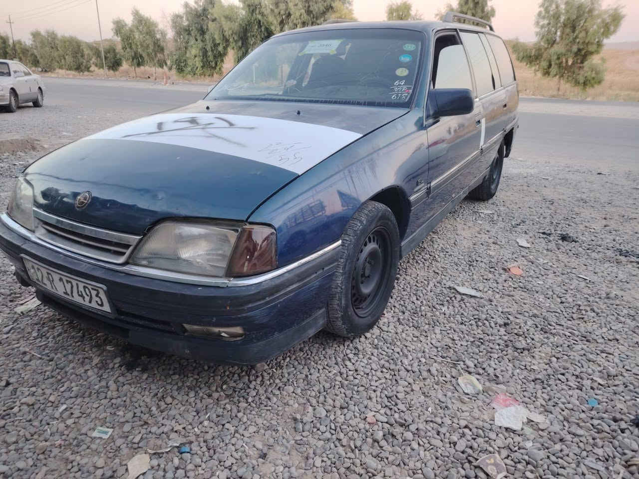 السلام عليكم سياره اوميكا حجم 20 سنويه جديده كوبون بانزين سياره جاهزه محرك كير اكسن كلو شرط  السعر 25وبيها مجال ***********
