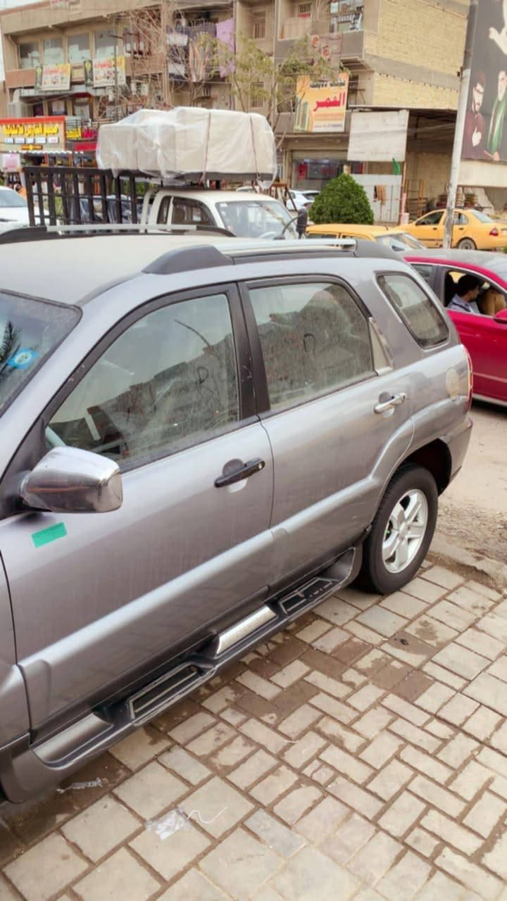 السلام عليكم سبورتج موديل 9 خليجي مكينة/الفين و كير كفالة تبريد وية السويج بيهة صبغ بدون حادث ولا تبديل ولا فتح بجم كبس وضهر كبس ترايك وين ميعجبك مكان بغداد الشعب السعر 117 رقم  ***********
