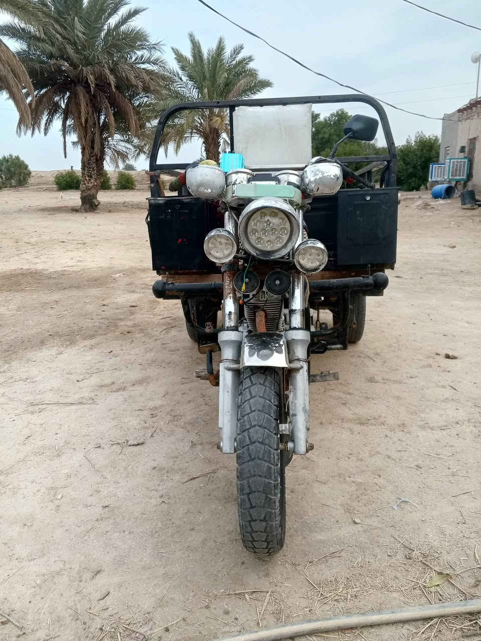 السلام عليكم ورحمة الله وبركاته 
ستوته للبيع او مراوس موديل ١٩اوراق أصولي احلى من الصور وياها تغليف خشب السعر مليون ومئتين وبيها مجال للاستفسار الاتصال على الرقم ***********بيه واتساب
