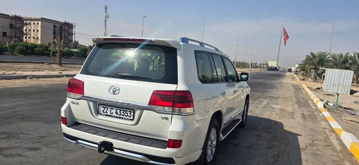 السلام عليكم
لاندكروز 17 مكفوله كفاله عامه البيع عنوانه كربلاء فقط بيع  ماشيه 85  
***********
