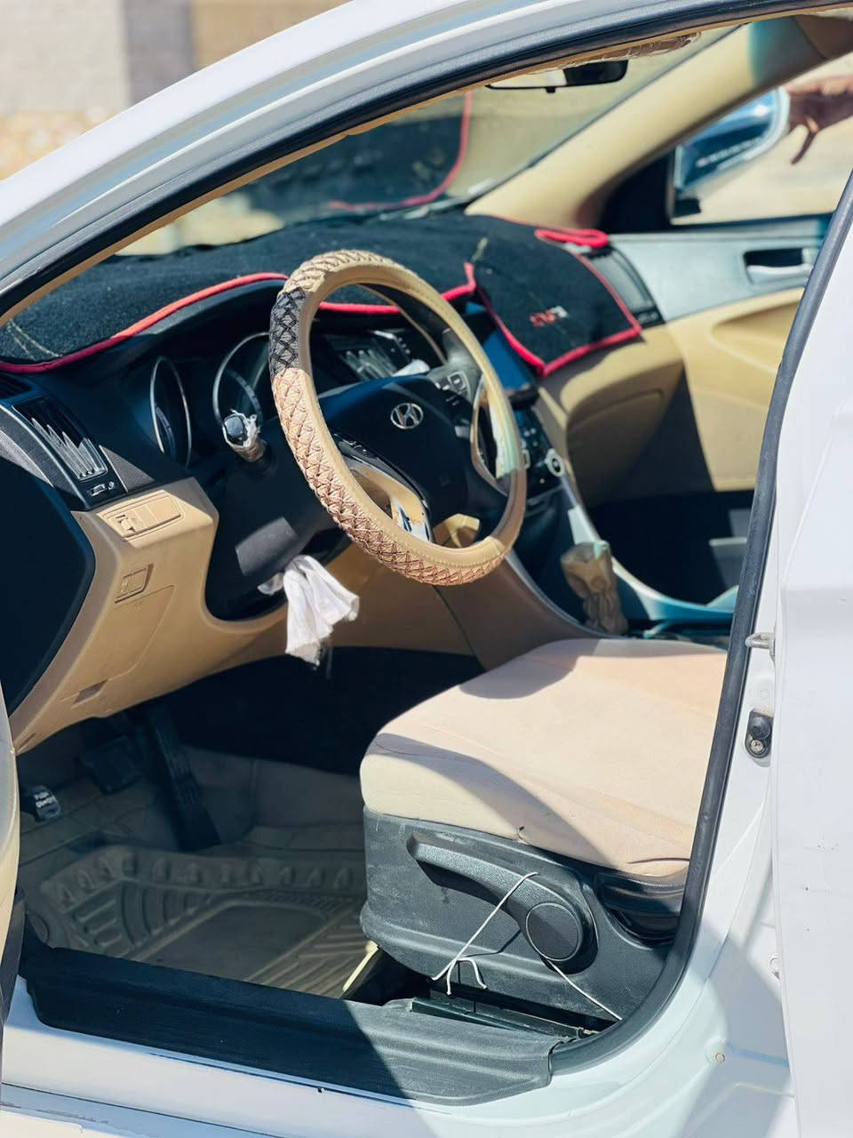 السلام عليكم
للبيع هونداي سوناتا موديل 2011خليجي مكينه 2400جديده 
رقم اربيل الدولي بأسمي سنويه جديده.... تحويل وكاله حاضر... السياره جديده وجاهزة 
ومكفوله كفاله عامه من الفتح...والصبغ..والتبديل...مابيهه نقص برغي 
العنوان بابل الشوملي 
السعر 128
***********واتساب
***********
