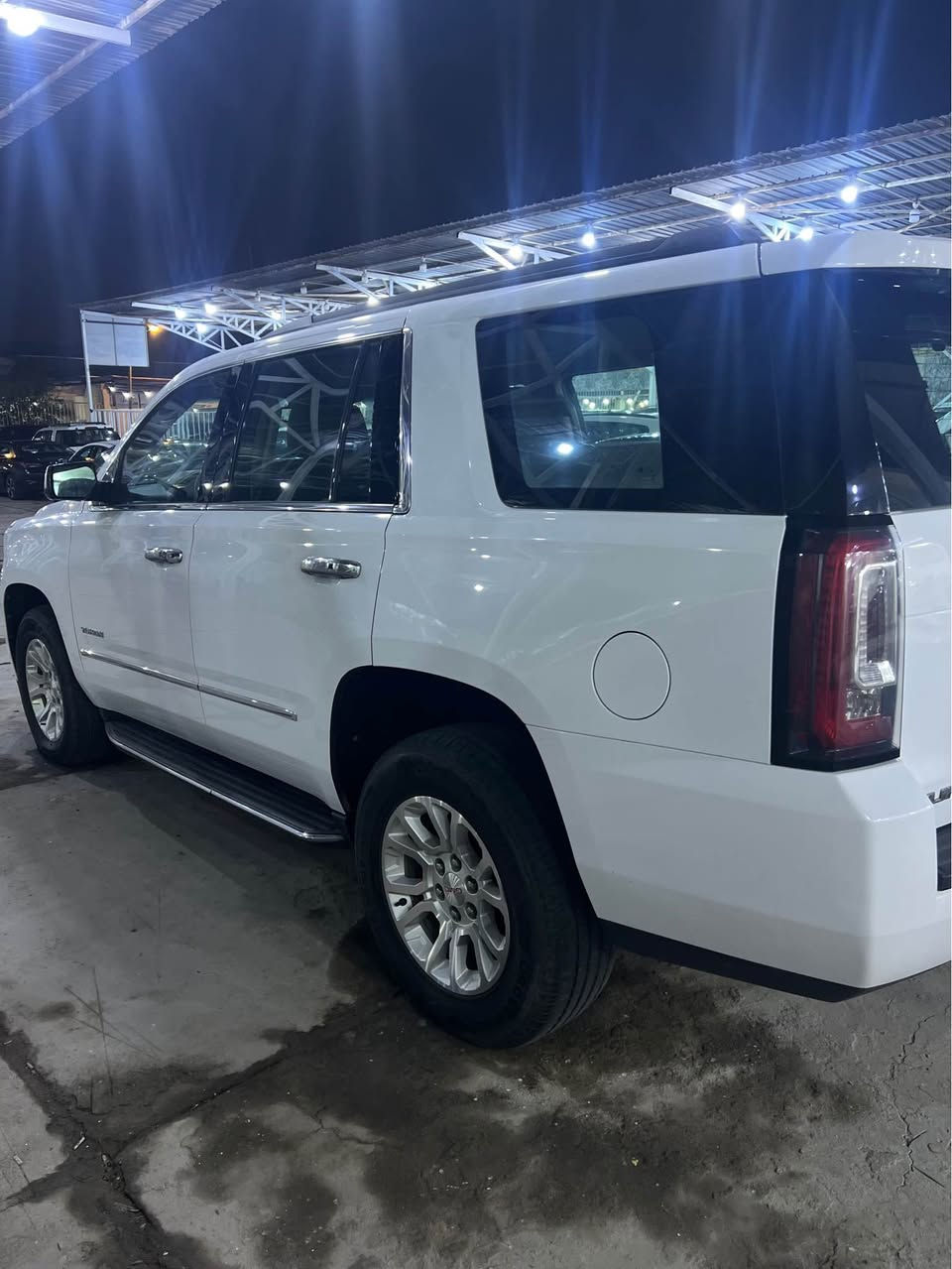 السلام عليكم 
يوكن 2019 خليجي 
سياره كفاله عامه 
تخم تاير حداده جاهزه سياره من كلشي 
مواصفات 
حساسات اماميه خلفيه
شاشه ابل كار بلي _ اندرويد اوتو
كشنات كهرباء 
وباقي مواصفات معروفه 
العنوان البصره القبله معرض الجزيره 
السعر 365 وبيها مجال حك جيه 
*********** البصرة, العراق
