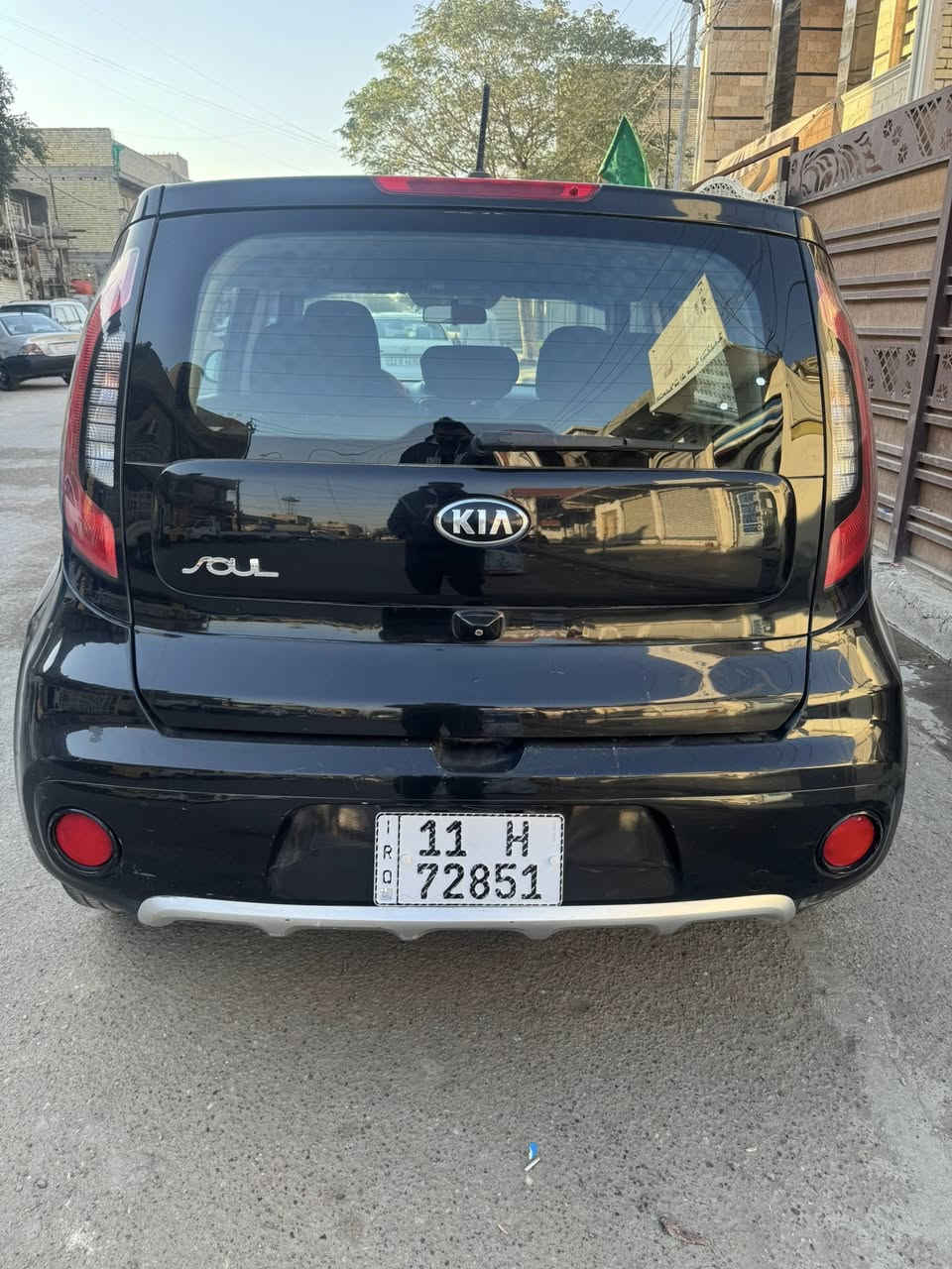 السلام عليكم
صول 2018 وارد امريكي ماشية 90 الف حقيقي مكينة 2000 حادثها مال امريكا باب السايق قفط و بالعراق صار بيها باب و جاملغ خلفي يعني 3 قطع باقي السيارة كلها شركة سيارة على ايد وحدة رقم بغداد باسمي تحويل مباشر ثاني يوم عنواني بغداد البلديات السعر 115 و بيها مجال 
للاستفسار ***********
