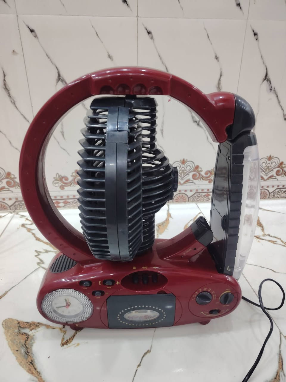 مسجل كاسيت راديو مروحه شحن شمعه ساعه جهاز كلش حلووو باله خليجي كويتي تريد تفضل
*********** واتساب
