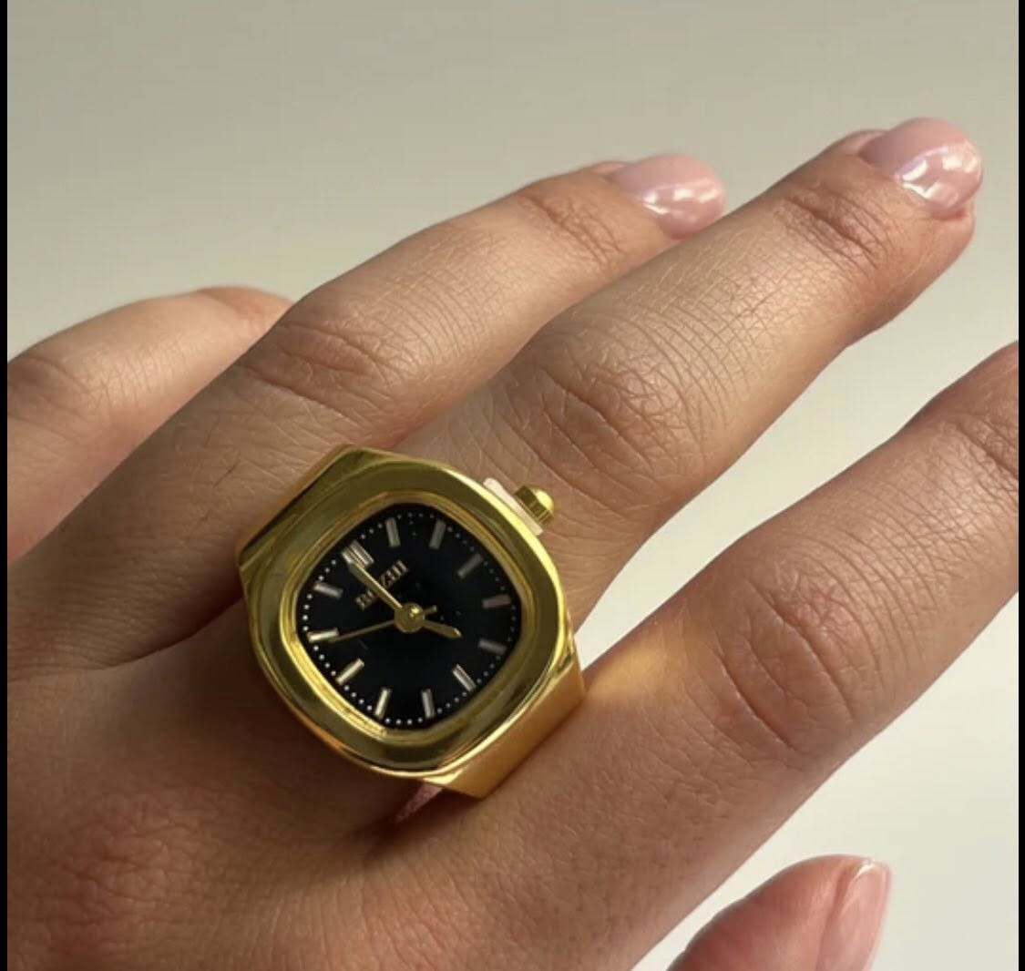 ساعة الترند قياسها يرهم على اي حجم اصبع رجالي او نسائي  
انحجزو كل اللوان باقي قطعه وحده الذهبي السعر 25 
توصيل بغداد 5 محافظات 6


**إذا كنت صاحب هذا الإعلان وتريد حذفه لأي سبب، رجاءا أرسل رسالة إلى الدعم الفني**