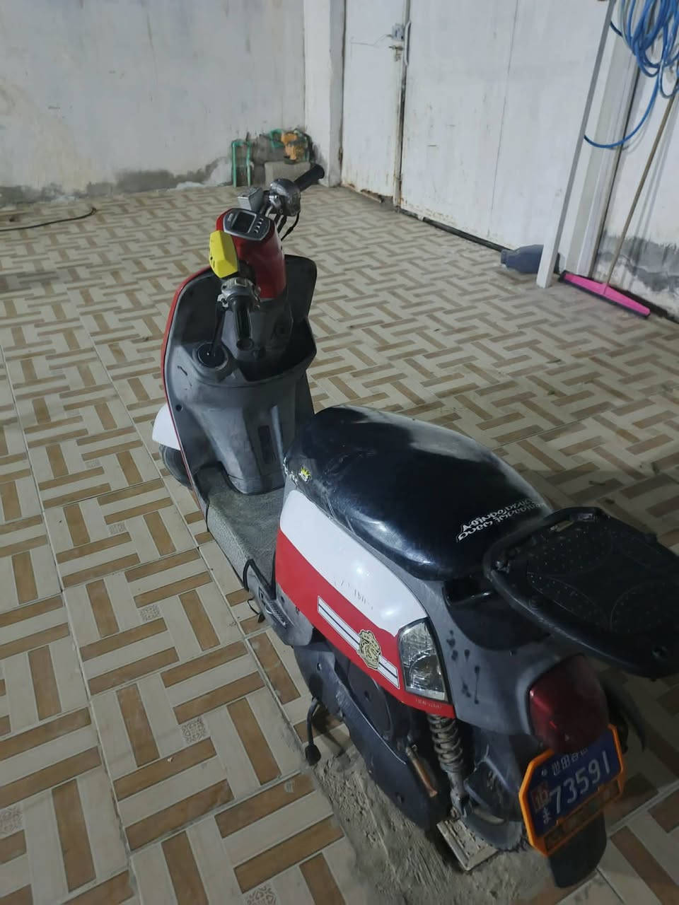 سلام عليكم ماكس بوليس للبيع نوزل 2013كفالة عاما كلهة بلاد مل ربة 
سعر 825وبيها مجال حك لجية  ستفسار علا رقم*********** أو خاص مكاني ديالى بعقوبة لوثبه
