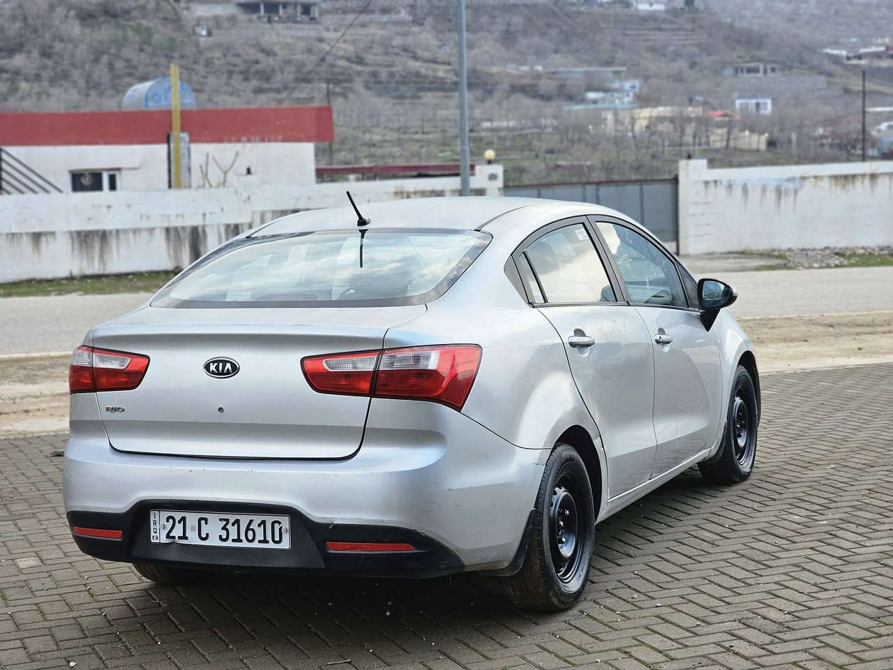 بسم الله الرحمان الرحيم کیا ڕیۆ مۆدێل 2012
گێڕ ئۆتۆماتیک و عادی  
مەکینە گەورە 16 
لایت عەدەسە و ڤۆلیۆم 
نیزام ECO 
بێ بۆیاخ تەنها 3 پەڵە بۆیاخی هەیە 
بۆ 100 کیلۆمەتر تەنها 6.7 لتر سەرف دەکات 
سەیارەیەکی زۆر جوان و بێ مەسرفە
گێڕ و مەکینە و تەقەو رەقە بەشەرت
سعر: ٨٣ گەڵا و معامەلە 
ڤایبەر و وەتساپ 
***********
