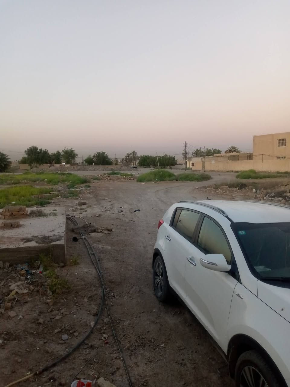 السلام وعليكم بيت المساحه 100مترطابق واحد جاهز للبيع قرب حي التراث مقاطعه 3 10قرب مدرسه لاحسان يبعد عن تبليط 70متر لا تصال ***********
