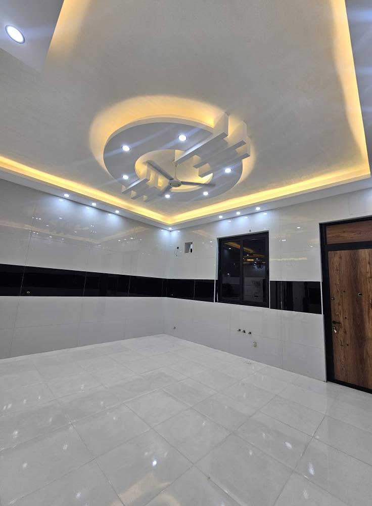 🏡 دار حديث للبيع – فول مواصفات
📍 الموقع: البصرة / أبي الخصيب – البهادريه
🔹 قريب على الشارع العام الداخلي (السايدين)
📐 المساحة: 200 متر
🏗️ نوع البناء: حديث – طابقين
✨ تفاصيل الدار:
• 6 غرف نوم (سويت)
• استقبال واسع
• صالتين مريحة
• مطبخ حار + مطبخ بارد
• صحيات حديثة
• كراج سيارة
📜 نوع الملكية: طابو زراعي عراقي
📞 للاستفسار: *********** البصرة, العراق
