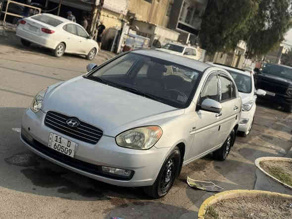 السلام عليكم للبيع اكسنت موديل 2010 السياره محرك كير خير من الله تبريد صدر امامي خلفي دوشمه شاشه كيج حماوه وعداد السياره باسمي بيهه فقط جاملغ خلفي الايسر ولهلال بدون معجون صبغ بغداد البياع السعر 97 وبيهه مجال 
الاستفسار اكثر ***********
