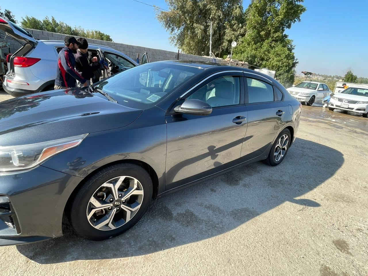 السلام عليكم
للبيع كيا فورتي موديل 2019 وارد امريكي حادثها بسيط جدا. 
لغود شواصي كفالة. جاملغ نفسه معمر مثل ماموضح بالسونار 
 مكينة دوش 2000
بأسمي تحويل ثاني يوم 
السعر 132 وبي مجال
تاريخ السونار 2025/12/15
 للتواصل ‏‪0771 175 6267‬‏
