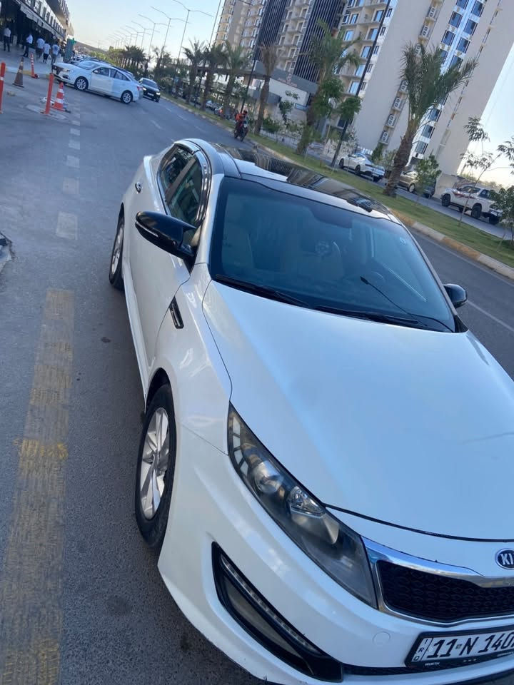 اللهم صل على محمد وآل محمد
السلام عليكم اخواني للبيع  
Kia Optima EX GDI 2013
اخوان السياره كلين داخله
 بالعراق بيها بارد بالباب عكس سايق الامامي وحافة البنيد
وبيها رشات صبغ بسيطه اثر تكشير مو حادث ابيع حزام بدون سونار
فول مواصفات 1/1 
بصمه تشغيل وابواب وصندوك
فتحة سقف بانوراما
شاشه صغيره وكاميرا 
حساسات خلفيه
كشنات كهرباء
كشنات جلد
كشنات تدفئه وتبريد امامي وخلفي
خرن ميموري كشنات
ستيرن تدفئه
داخل بيجي واسود
فول تحكم ستيرن
سماعات عدد 9 نوع infinity 
اشاير بالمري مع مري شفط
لد امامي بالدعاميه
مرايه تعتيم
وبقية المواصفات المعروفه 
اخواني السياره رقم بغداد بأسمي 
محرك مشتغله بمركز معروف ببغداد انسى شي اسمه تنقيص ودوانز بالبانرين العادي شرطط
كير خير من الله وتبريد السياره ماشاء الله ثلج الظهر 
السياره مسويلها ادامه لمنظومة البانزين كلها جديده ومروحه وسلف ودرايم شفت جهتين وباتري وبعد كم شغله سويتها ما اذكرهن كلهن جديدات الله شاهد بقن بيها نواقص بسيطه جداً متكلف هواي ومتوكف اكفلها من شاصي ولغد وحوض وتكم ومن العيب الشرعي ومن كلشي عدا الي ذكرته السعر 115 بيها مجال للطيبين ومكانها بغداد ابو غريب شارع الزيتون مجمع الزيتون السكني ***********
