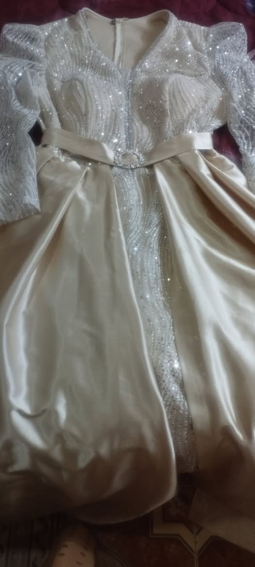 فستان مناسبات ملبوس ساعة وحدة قياس 44


**إذا كنت صاحب هذا الإعلان وتريد حذفه لأي سبب، رجاءا أرسل رسالة إلى الدعم الفني**