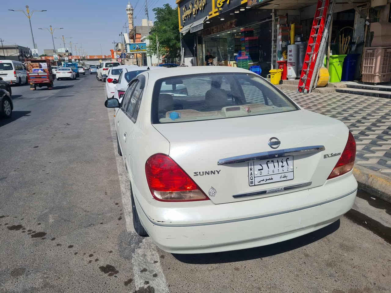 سني ٢٠٠٨ محرك اسود باسمي بيها قطعتين بخ بدون دواخل جاملغ وباب خلفي اطلب #السعر بالتعليقات يوصلك  
*********** مكان سيارة #الانبار_فلوجة
