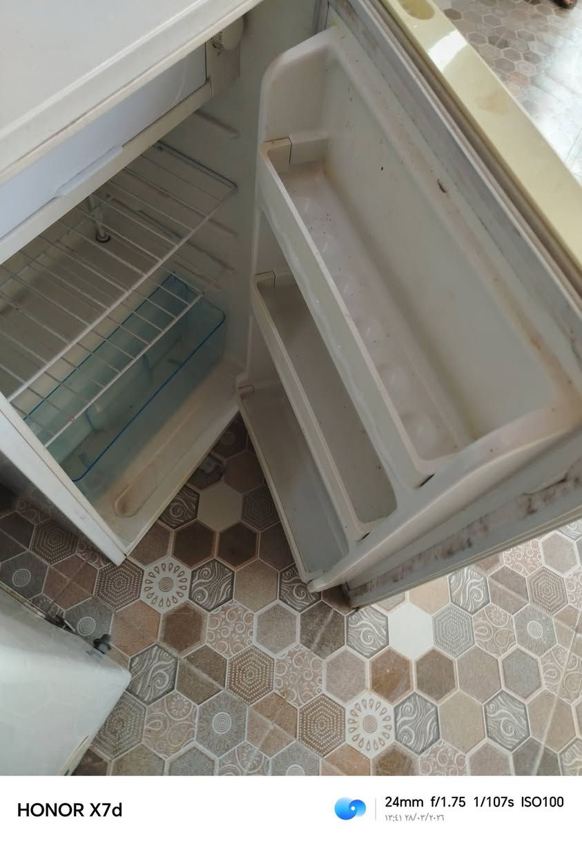 كنتور ابو بابين السعر ٦٠ ثلاجه صغيره السعر ٦٥ البيع الاتصال ***********
