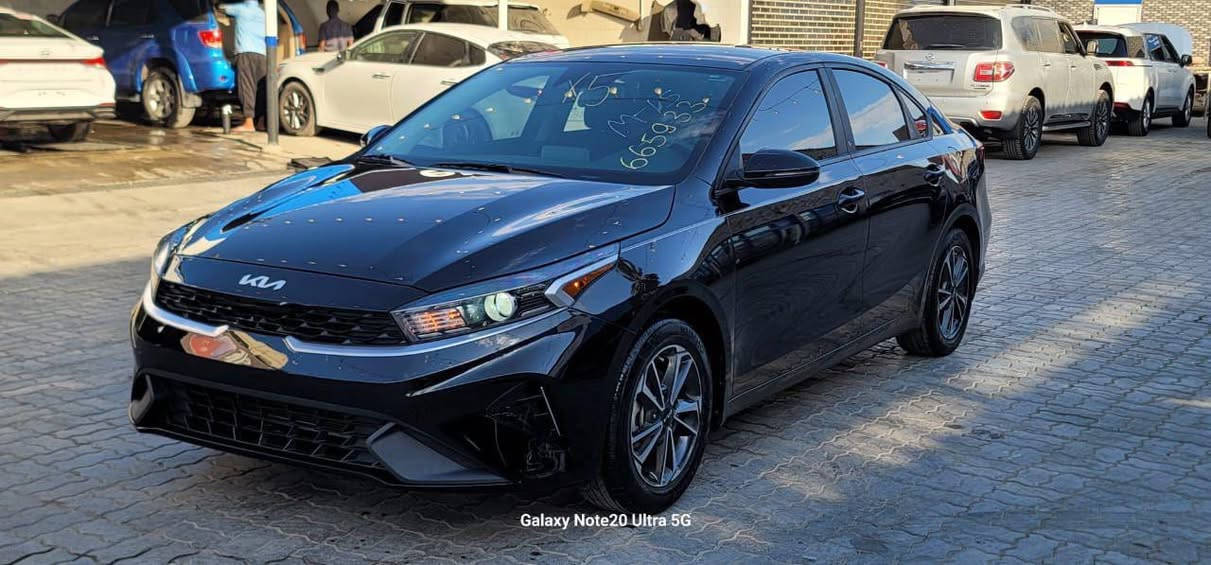 كيا فوري ٢٠٢٣  بدون ارباك بدون صبغ بدون تبديل هزه وسنويه جديده رقم بغداد بسمي تحويل ثاني يوم ماشيه ٥٥ الف ....السعر.  ١٤٦ $ 
***********  ابو عباس
