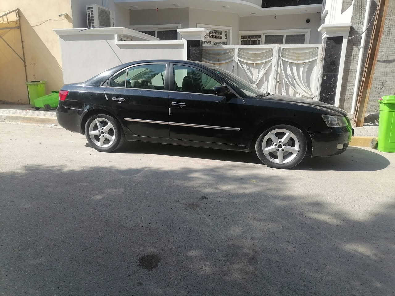 سوناتا ٢٠٠٨ وارد امريكي
ضررها جامرلغ ايمن
مكينه وكير بشرط
تبريد تدفئة كلها فول مابيها كل نقص
السيارة بأسمي
مكان بعقوبة التحرير
***********
