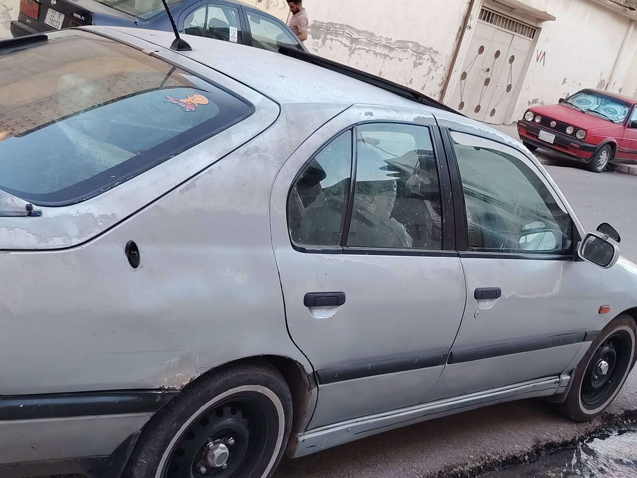 نيسان بريميرا للبيع
حجم 2000
محرك كير شرط
رقم نينوى تحويل فقط
كابون ورقي
السعر 31 وبيها مجال 
***********
***********
