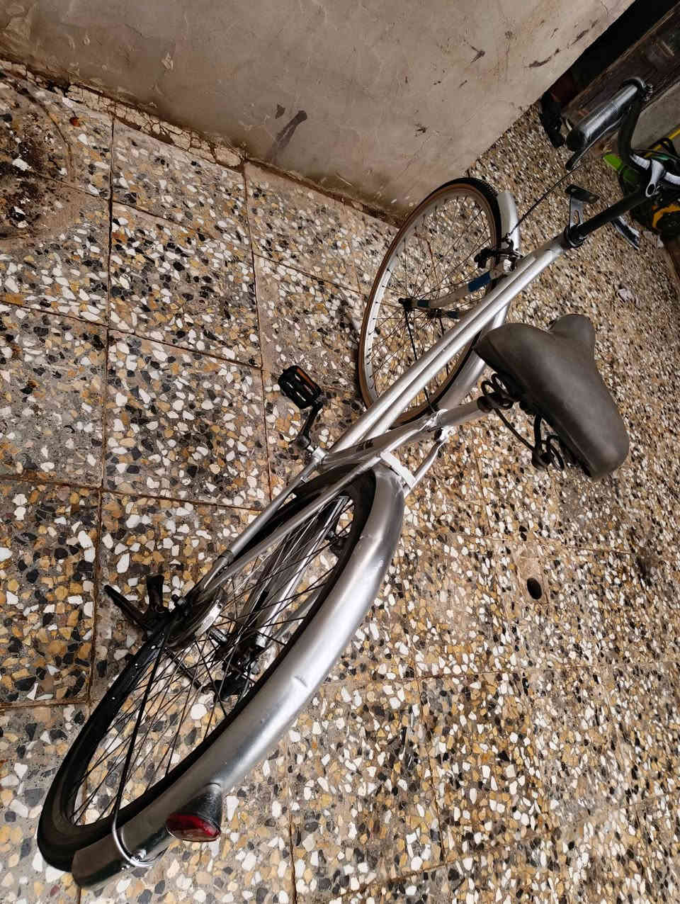 اسلام عليكم بايسكل ياباني حجم 26 
نضيف السعر 70 وبي مجال المكان كربلاء لابراهيميه
تفاصيل أكثر خاص

أرقم *********** كربلاء, العراق
