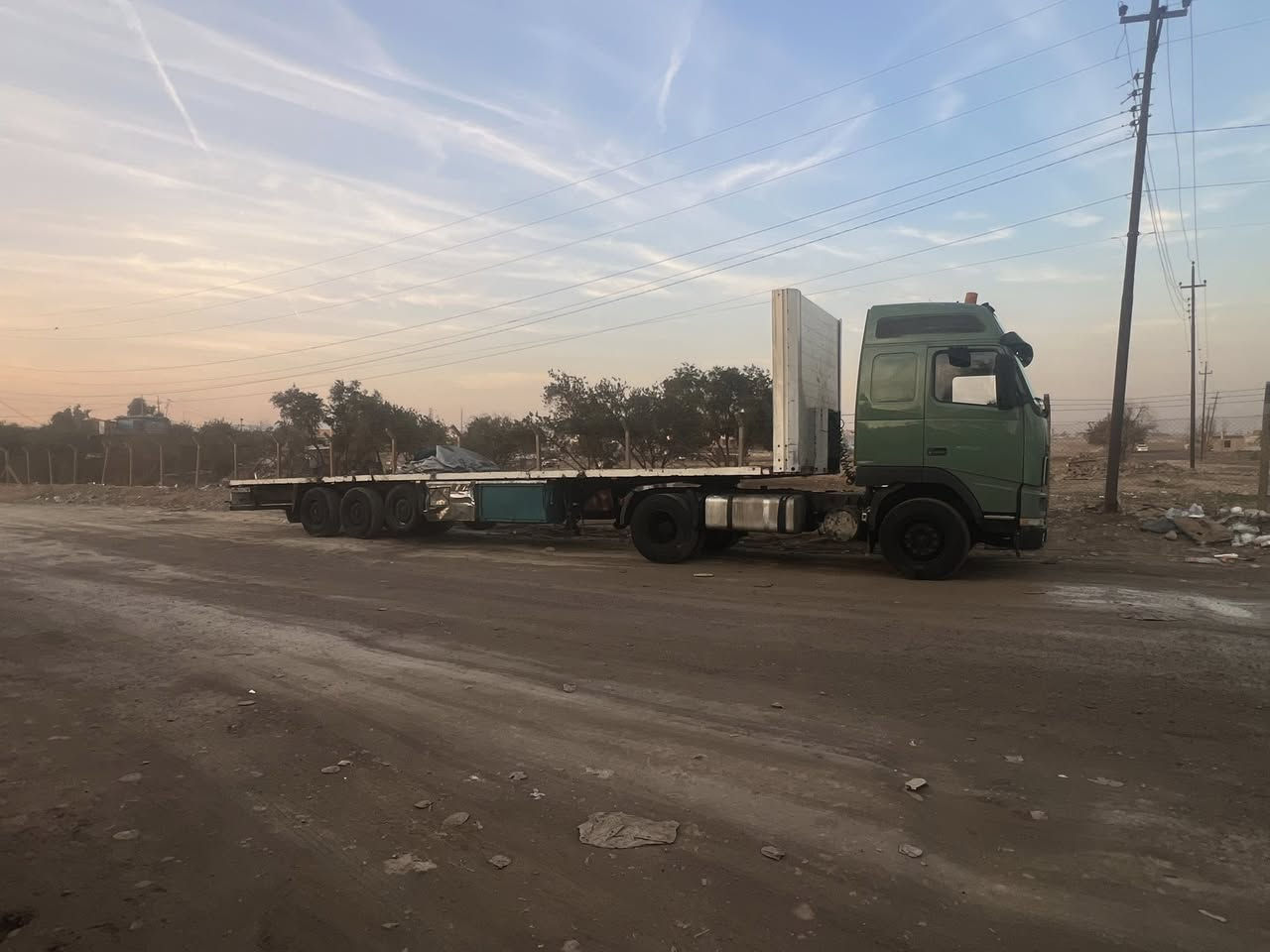 للبيع فالفو 97كير محرك اكسل شرط تخم تاير الرأس العربانه تيراتها زينات  رقم كركوك شرط تحويل السعر 150$وبيها مجال قليل التواصل وات ***********
