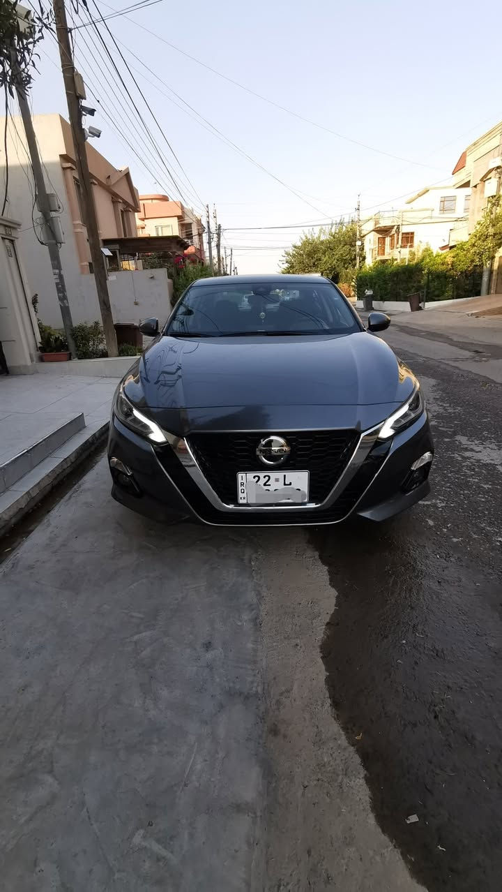 نيسان التيما وارد امريكي موديل 2019 SL سلايد فول مواصفات سكان هيتر كشنات هيتر وباقي المواصفات كلين فقط قبغ صندوق مبدل بلادي البجم كبس ايرباك وضع الشركة رقم وسنويه تجديد لغايه 2030 مكان السيارة اربيل للتواصل ع الرقم ***********
