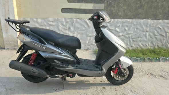 السلام عليكم دراجه سكنس فحل
ياباني قبق نفخ  ستان كهربائي 
مكينه بلادي مامفتوحه 
مانقصها برغي كامله كلهة
السعر   825 بيهه مجال بسيط 
منفيس + مكاتبه موجوده 
العنوان : بغداد مدينه الصدر  
الاورفلي قرب العماره البرتقاليه
للاستفسار  : ***********
