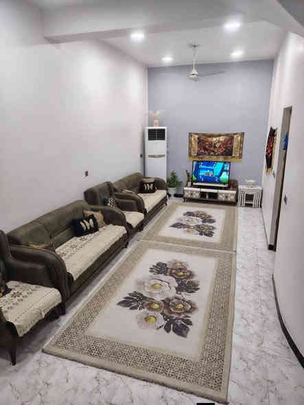 بيت للبيع على أقصاط في سوق الشيوخ. حي  الشموع مطلوب سكان 40 مليون يتحولن اقصاد الشهر 220 الف مساحة 130م  غرفه صاله مطبخ استقبال  كما واضح أمامكم لطلب السعر والاستفسار  أيضا يوجد العديد من البيوت داخل الصفحه اكتب تم وتصل واتساب ***********
