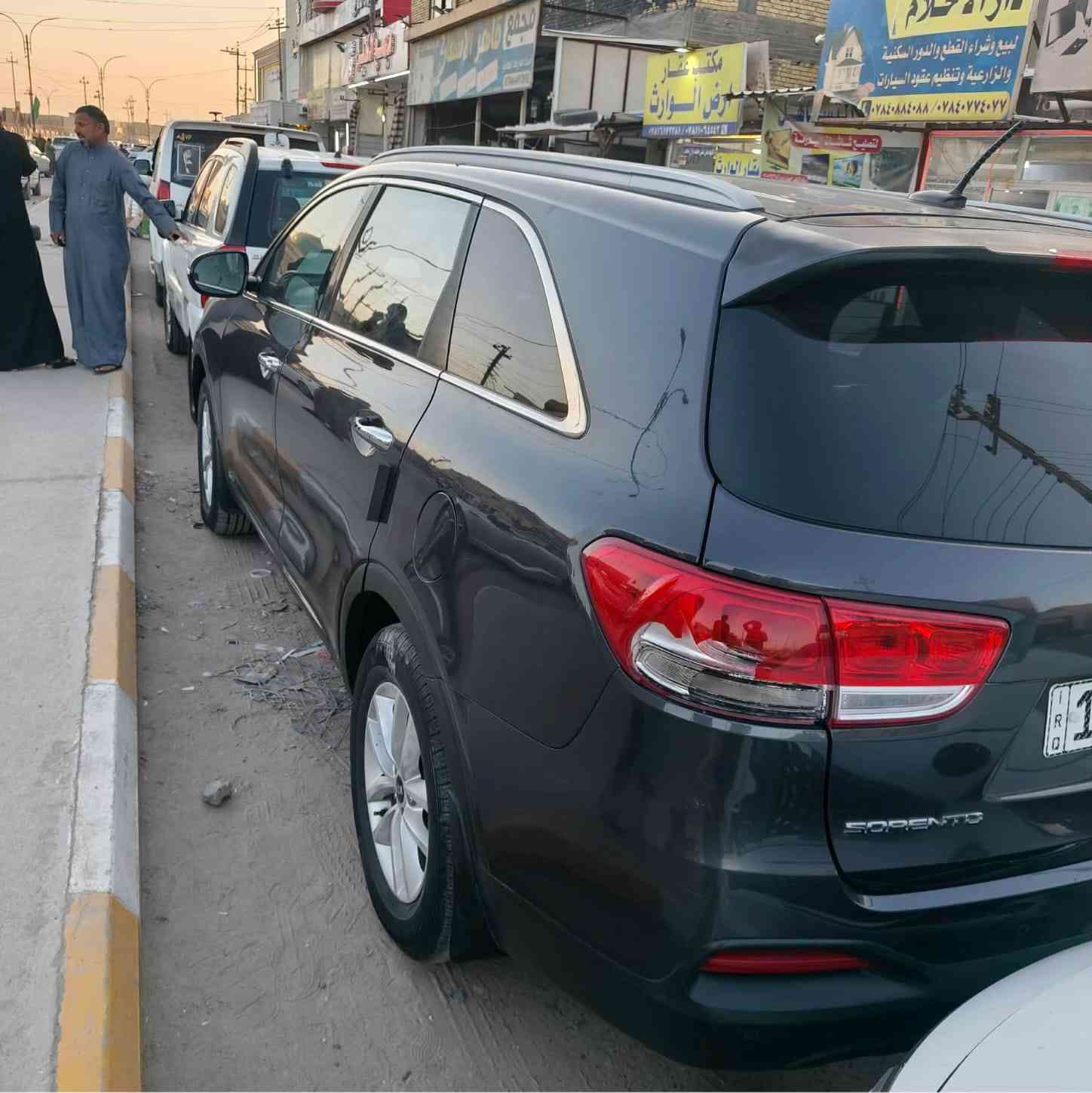 سلام عليكم
سورنتو 2016 ..5راكب

وارد امريكي gdi  بيهة البنيد مبدل
 وصبغ قليل نهاية باب السايق سيارة .جهازة و نضيفة
محرك وكير وحدادة  بل كارتون كهربائيات تبريد و تدفئه قطعتين تخم تاير  3 انضمة قيادة السيارة نضيفة بمعنى الكلمه
رقم ميسان دولي جديد

مكاني ناصرية وبل خدمة 
 ***********
