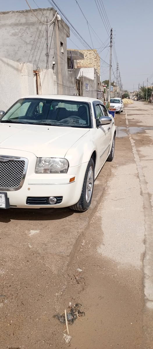 السلام عليكم واباما موديل 9 السياره جاهزه مكينه وكير وحداديه وتبريد وتخم تاير رقم  بصره سنويه ل٢٧ لسياره مصبوغ عام مكفولة من العيب الشرعي والاصوليات لسعر 90وبيه مجال مكان ذي قار الشطره ***********
