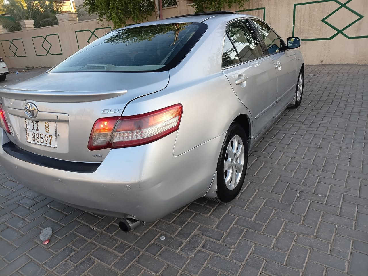 السلام عليكم ... للبيع تويوتا كامري GLX موديل 2009 وارد خليجي سلايت رووف محرك 2400 تبريد خلفي امامي كراسي كهرباء شاشه كامرة خلفيه برده خلفيه كهرباء كروز سرعه الرقم الدولي الجديد باسمي هزه جديده بيها قطعتين صبغ فقط بدون اي داخل طخه خفيفه وشخط مكان السياره بغداد العامريه *********** السياره ناعمه وسياقه حلوة ومابيها اي نقص ومستعد انزل من سعرها في حال وجود خلل بالتراي ما عدا الصبغ القطعتين السعر 103$ وتحياتي للجميع
